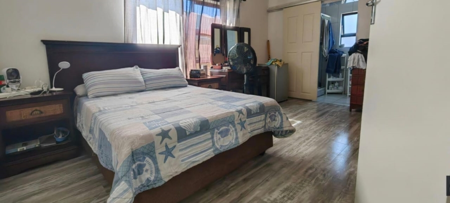 3 Bedroom Property for Sale in Pacaltsdorp Western Cape